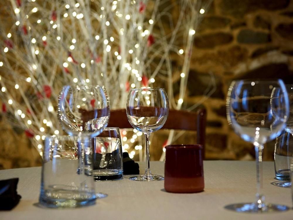 Logis Hotel-Restaurant Le Grand Cerf Ernée 외부 사진